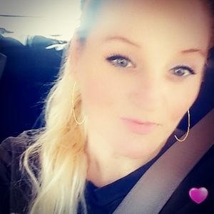 Meet your Posher, Melanie